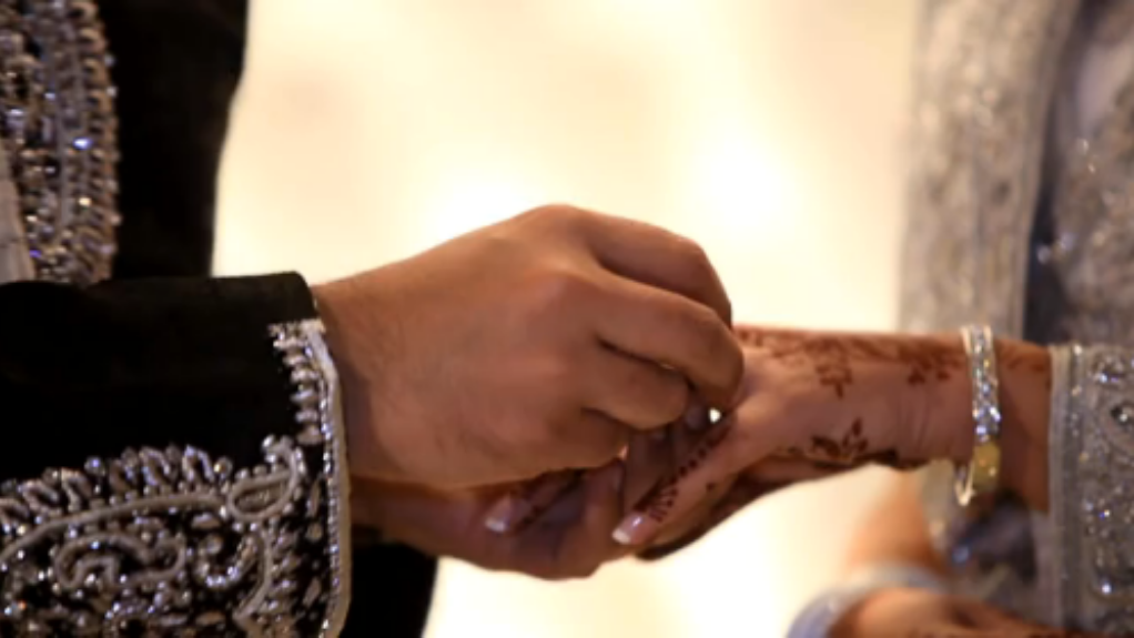 tjalot♡, engaged, ring and islam
