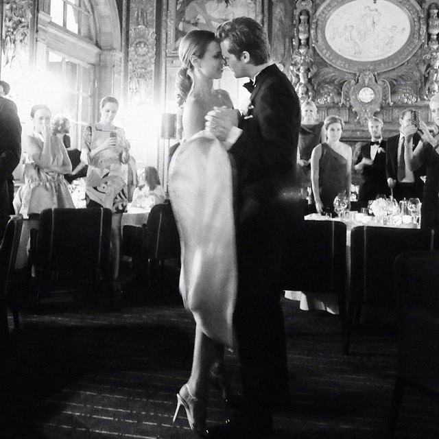 vals, fashion and lo wedding
