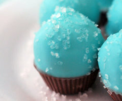 blue muffin, wedding cokie and blu cake