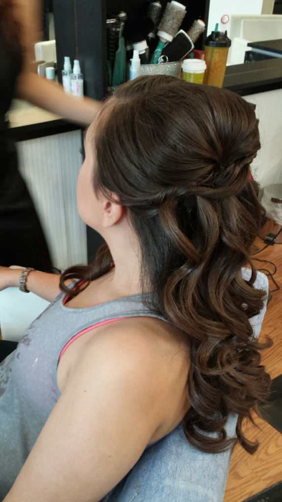 hair, bump, hairstyle and brunette