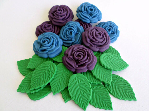 peacock wedding, edible decorationa and cupcake cake topper