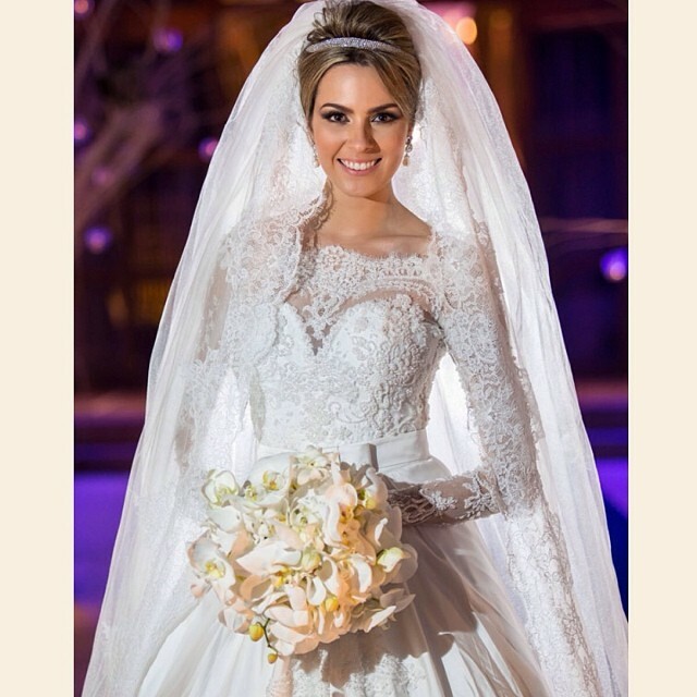 bouquet, details, blonde and accessories