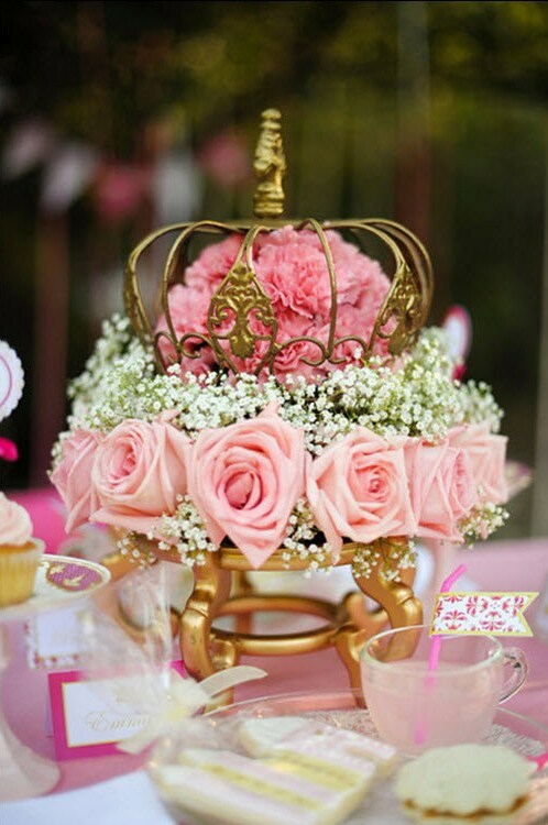quince ideas, pink, makeup and crown