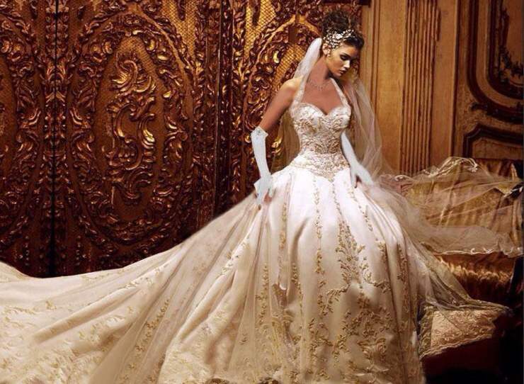 veil, wedding dress, glamorous and sweetheart neckline
