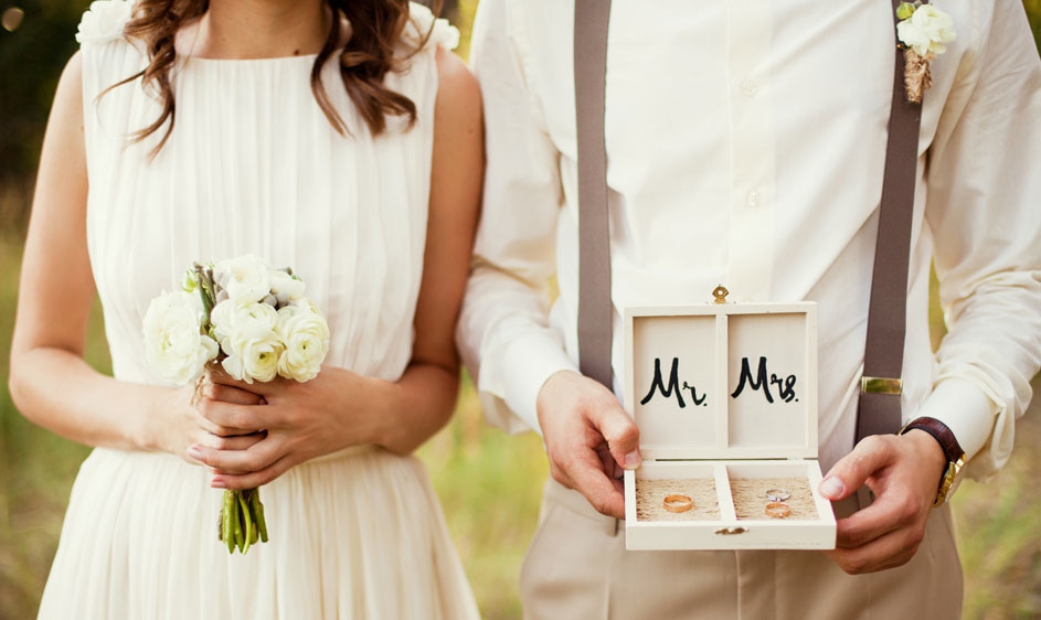 mr & mrs, <33, white and mariage