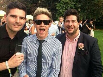 sun glasses, 1d and suit anf tie