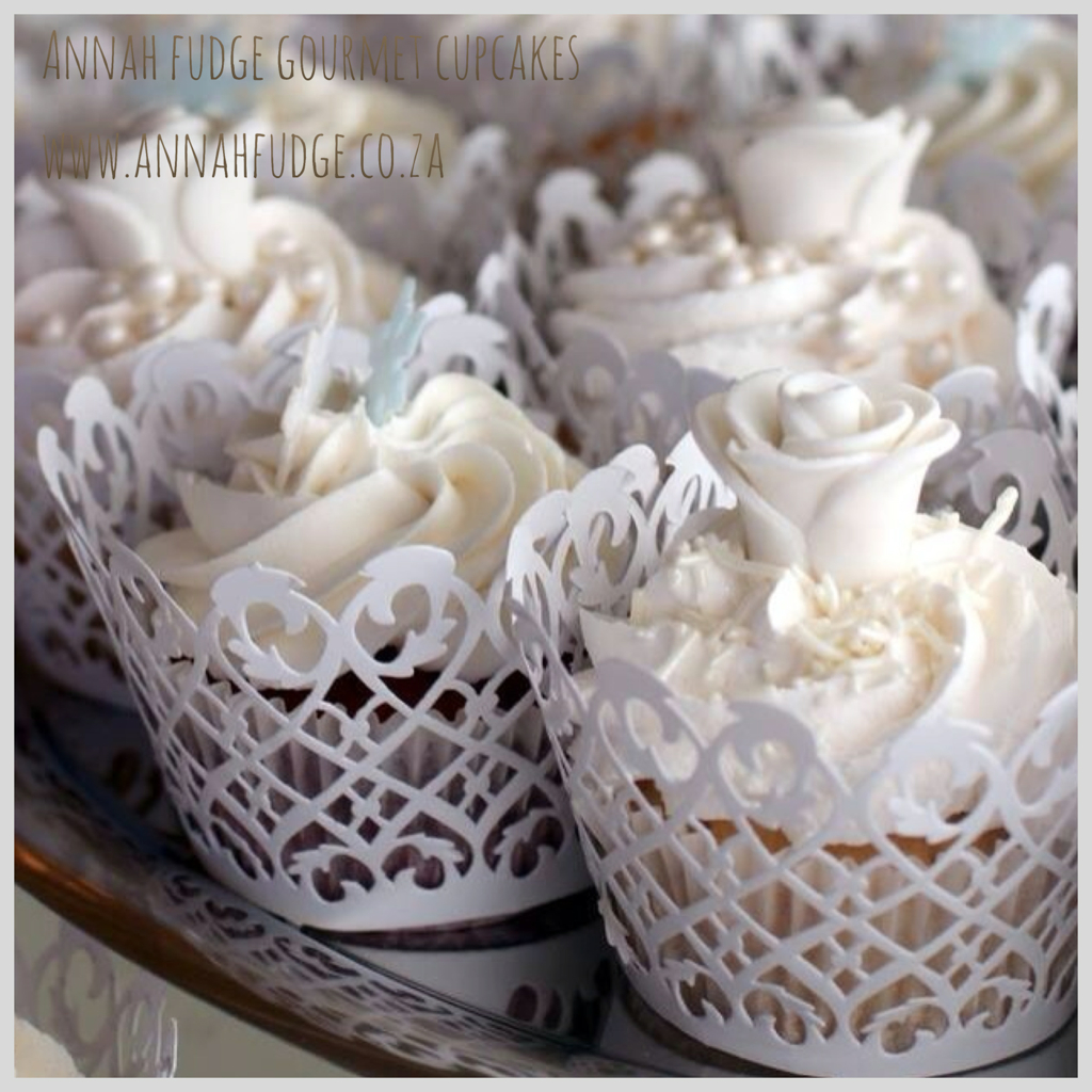 cupcakes, roses, lace and white cupcakes
