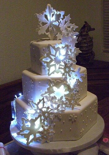 light, cream and pretty wedding cake