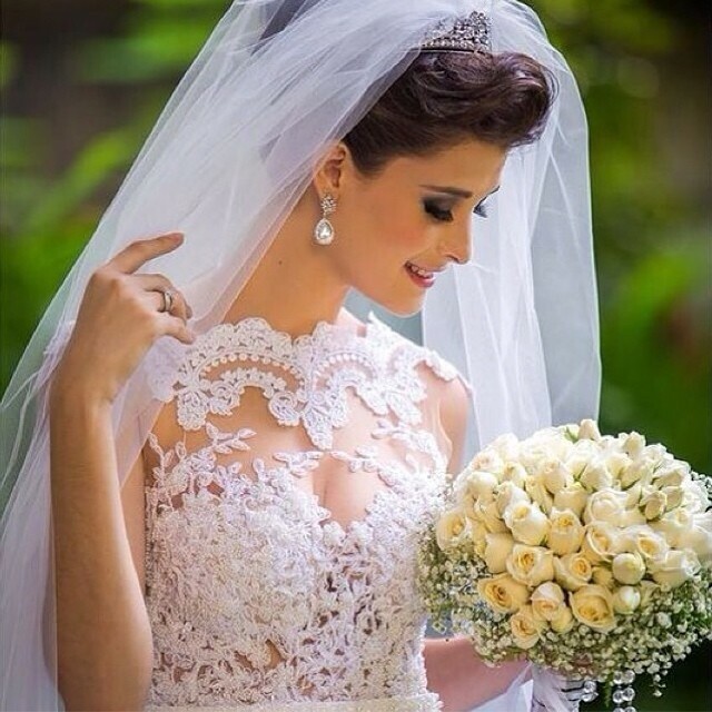 bride, details, make up and bouquet