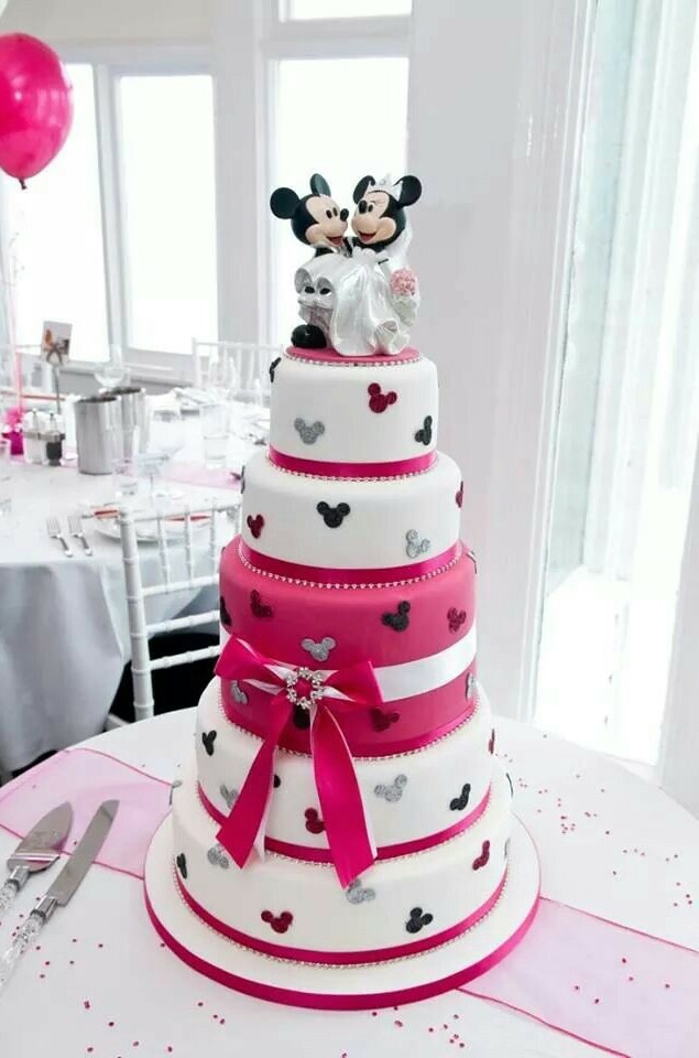 wedding cake and mikey & minnie