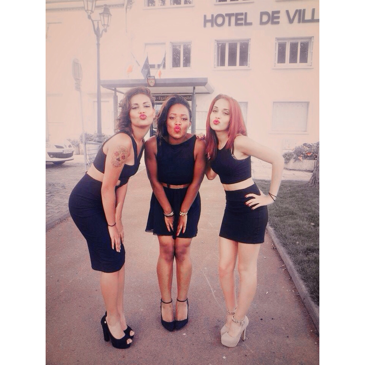 tatoo, dark, french and girls