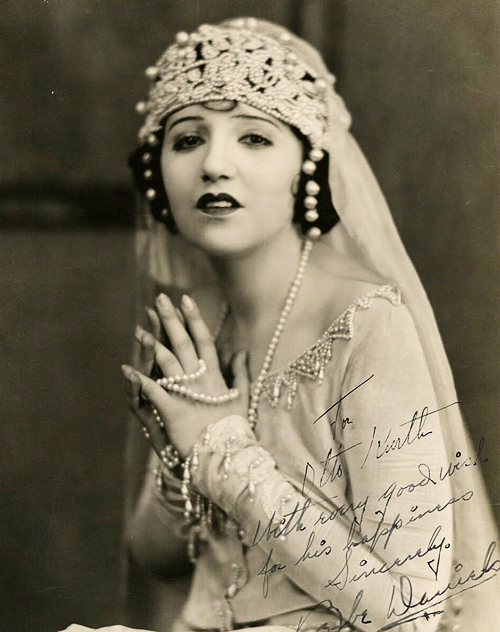 bebe daniels, pearls, actress and beaded
