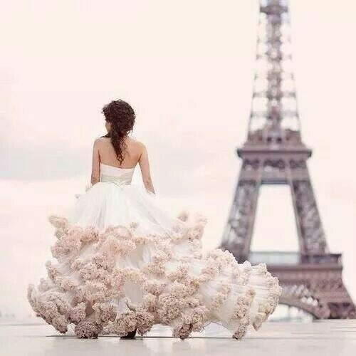 wow, theselection and dress