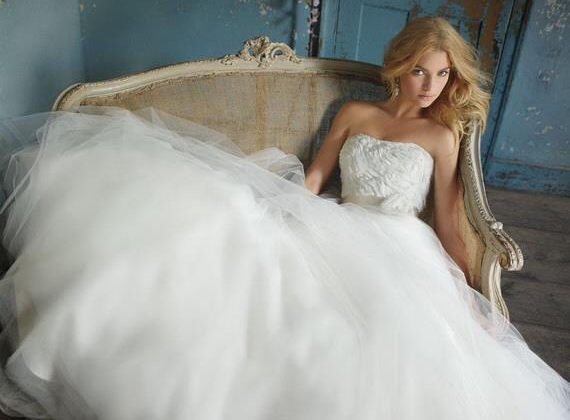 bride, beautiful and heart shaped