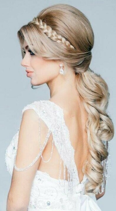 bride hair style, cute girl and braid with curel hair