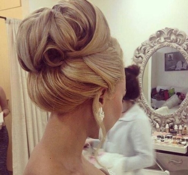 hair, hairstyle and hair bun