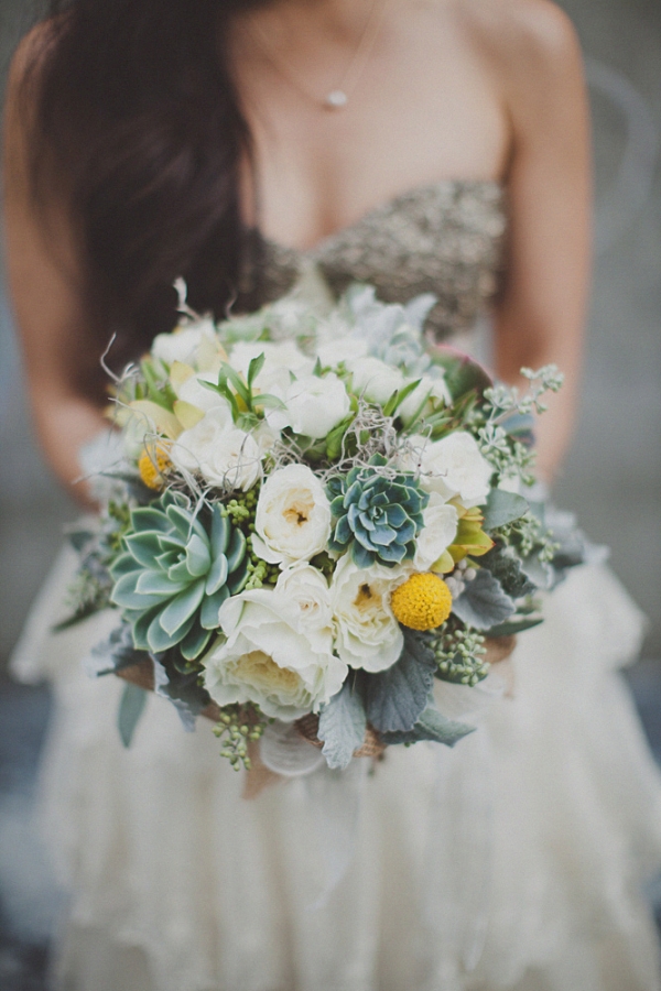 natural wedding, flowers, simple wedding and natural bouquet