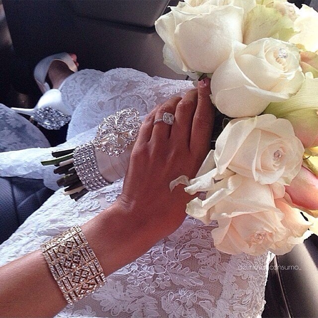 details, bouquet, accessories and bride