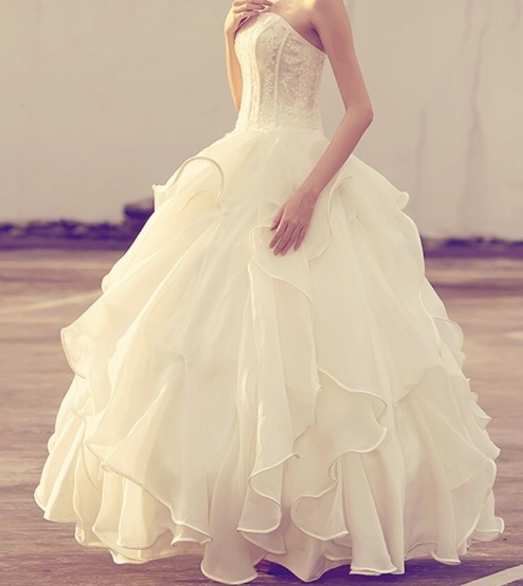 wedding dress white