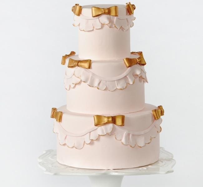 cake, cinderella cake, birthday cake and wedding cake