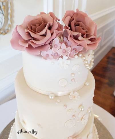 sugar roses, cake and vintage