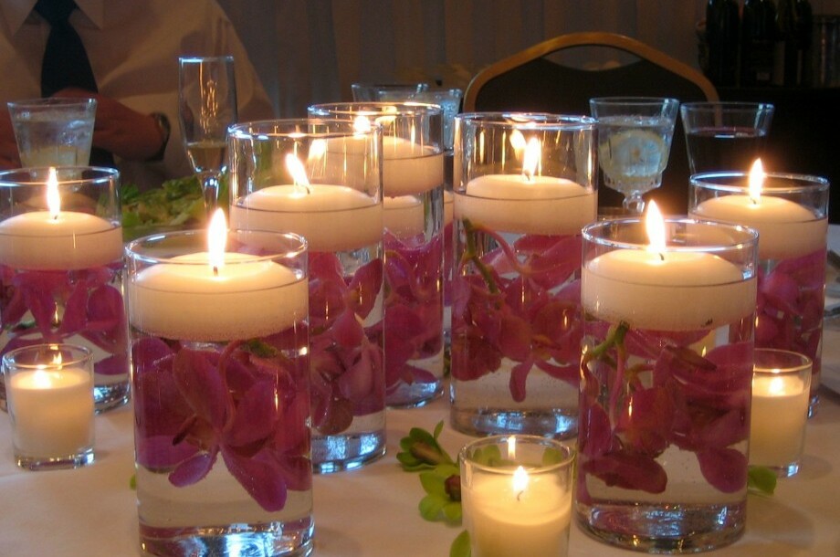 table, centerpiece, floating and candles