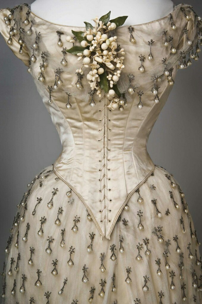 fabulous, cute bridle, gorgeous and wedding dress