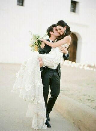 kiss, flowers and weddingday