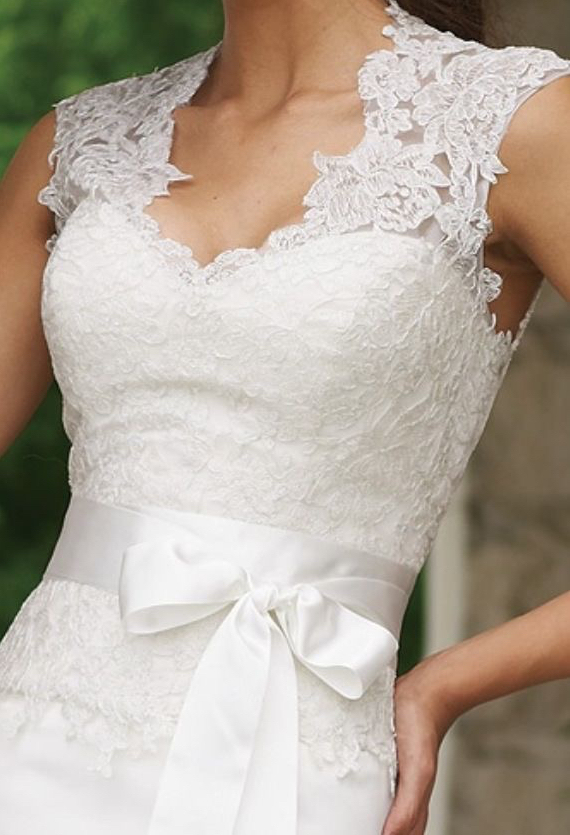 lace, sleeves, wedding dress and bows