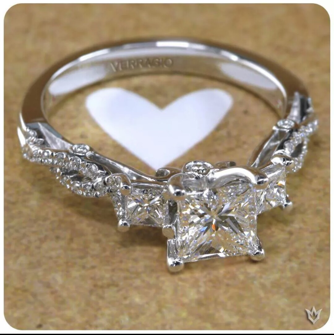 linda's wedding ring, marry me, verragio and engagement