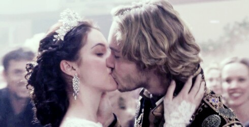 royal, mary and reign