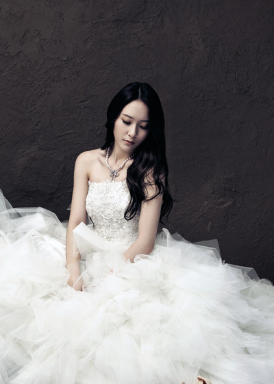 krystal, wedding dress and f(x)