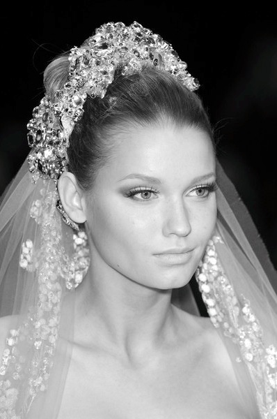 elie saab, wedding dress and veil