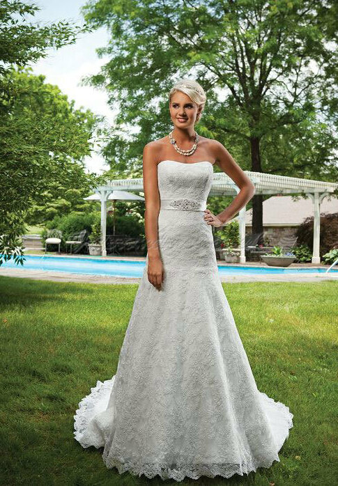 wedding dress, zipper, sleeveless and empire