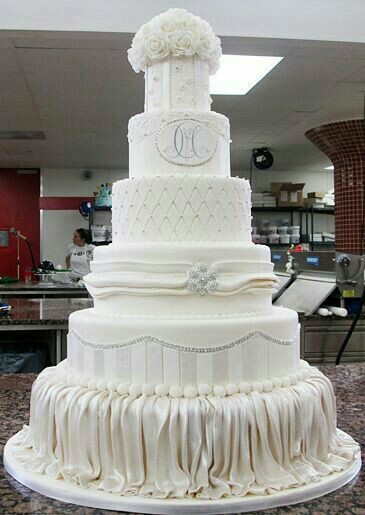 cake for wedding, carlos backery and cake boss