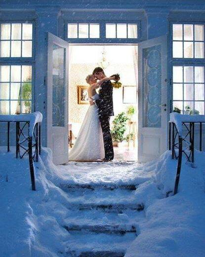 winter wedding, snow wedding and romantic