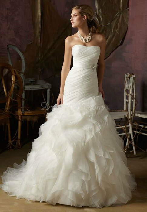 chapel train, bridal dress, wedding dress and married