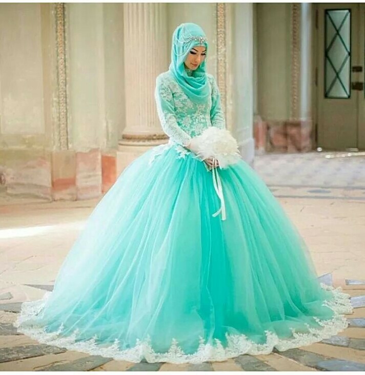 wife, white, beautifull and muslim