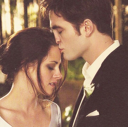 robert pattinson, human, bella cullen and always