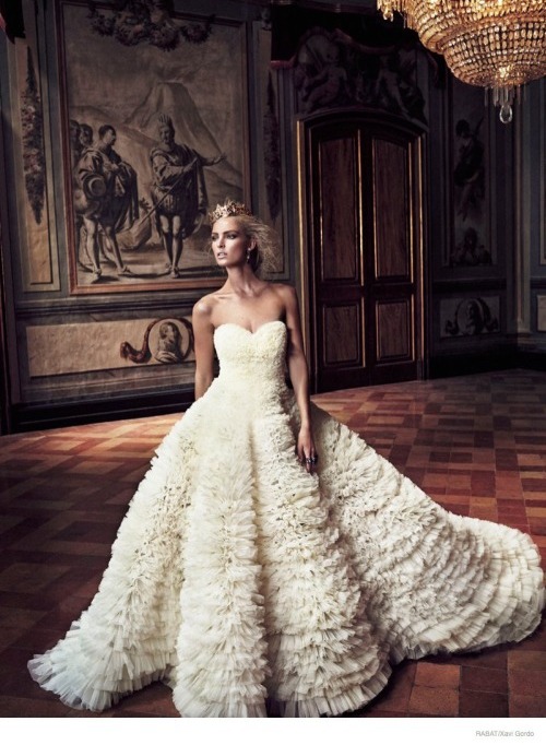 Valentino, lace, luxury and fashion