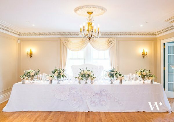 tablescape, white and decor