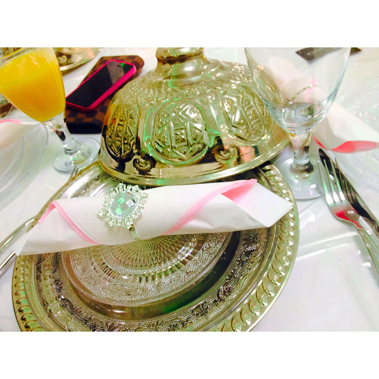 service, juice, maroccan and bling