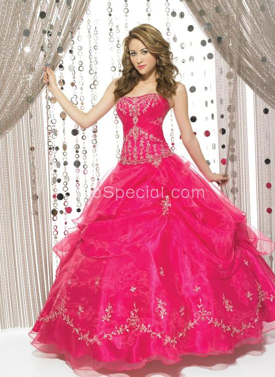 wedding party dreess, bridesmaid dress, bride dress and wedding dress