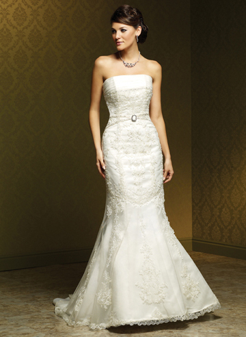 bridesmaid dress, bride dress and wedding dress