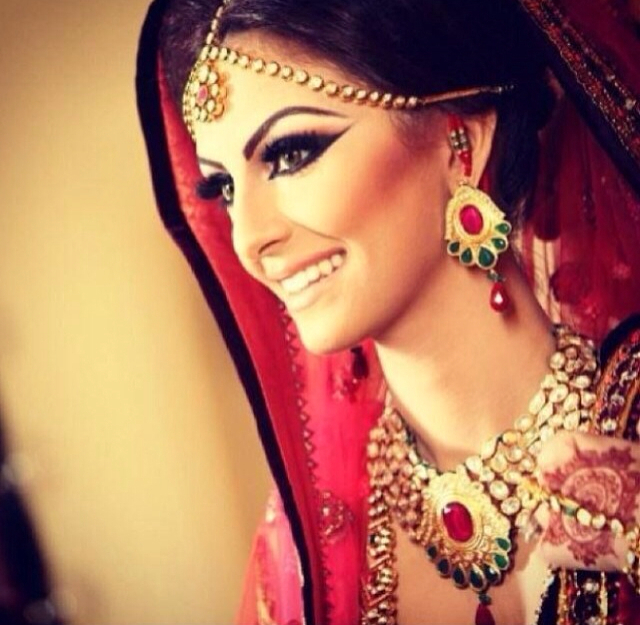green, wow, red and romantic