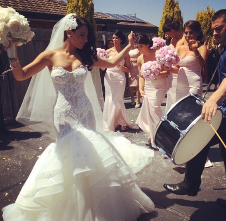 pretty, banda, novia and bridesmaids