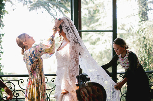 mary kate, ashley and designer