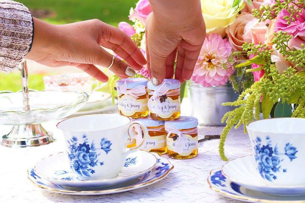 meant to bee, spring weddings, vintage and wedding favors