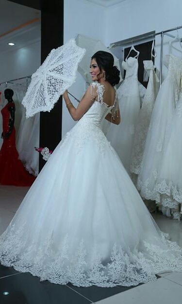 wedding dress, wedding hair and wedding girl