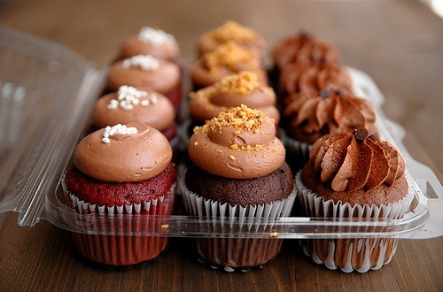 wedding cake, muffins and cake decoration